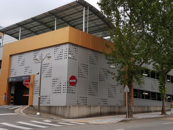 158-2.jpg